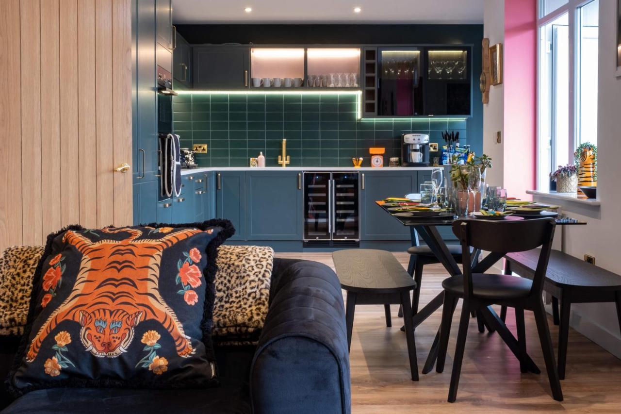 Ultimate Glam, Vintage Central Pad. Cool 70S Bar. Bournemouth Eksteriør billede